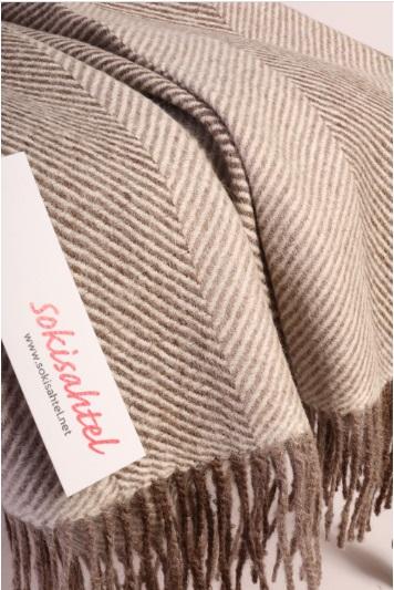 Alpaca wool brownish-grey herringbone patterned plaid